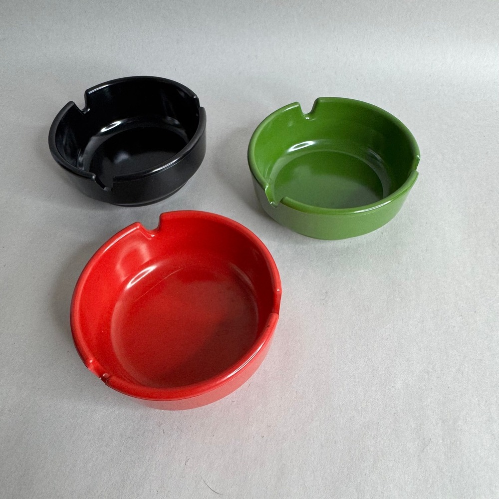 Ges-Line 301 Melamine Ashtray Set of 3 Red Green Black Mid Century Modern USA